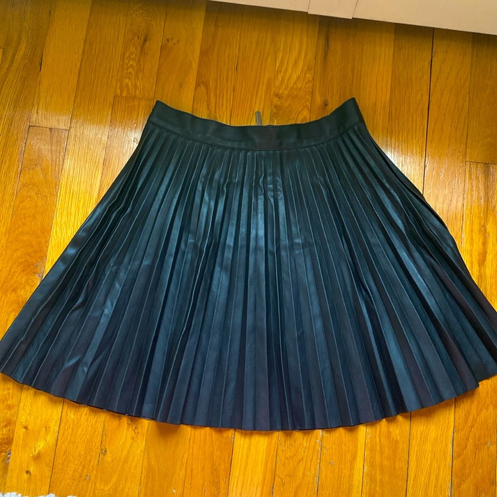 Brand new leather pleated top shop skirt